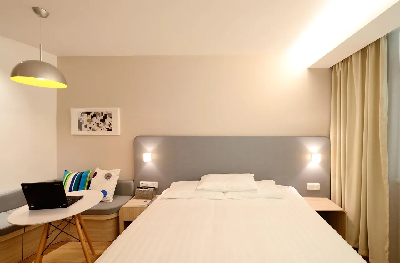Subtle reserved interior photo space